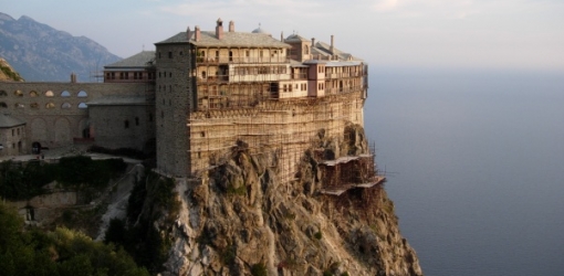 2011010815_simonopetra_rock